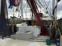 Navio de pesca de arrasto à venda