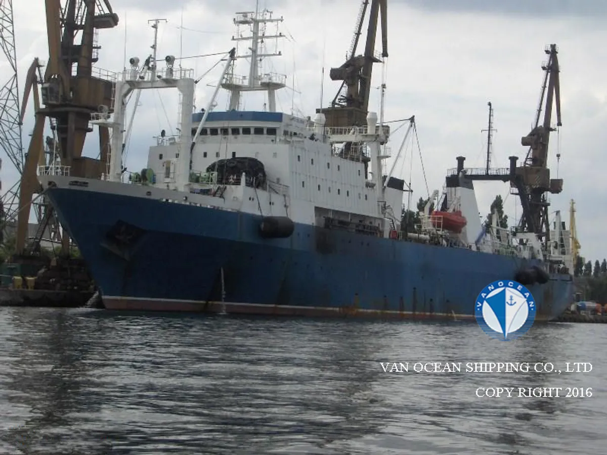 Navio de pesca de arrasto à venda