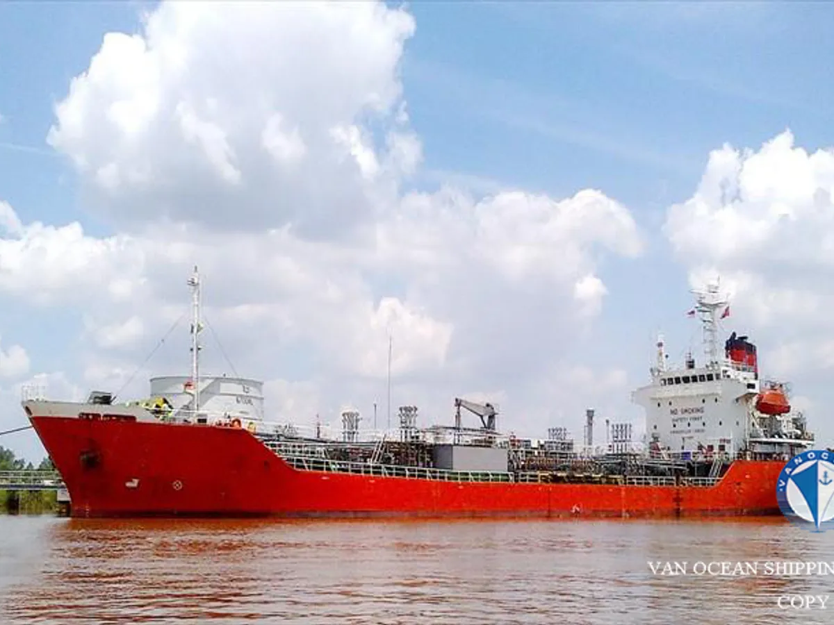 Navio-tanque de óleo/produtos químicos à venda