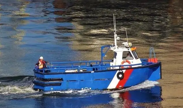 Rebocador à venda