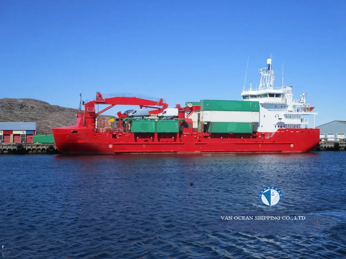 Navio frigorífico à venda