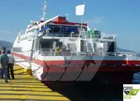 Navio de passageiros à venda