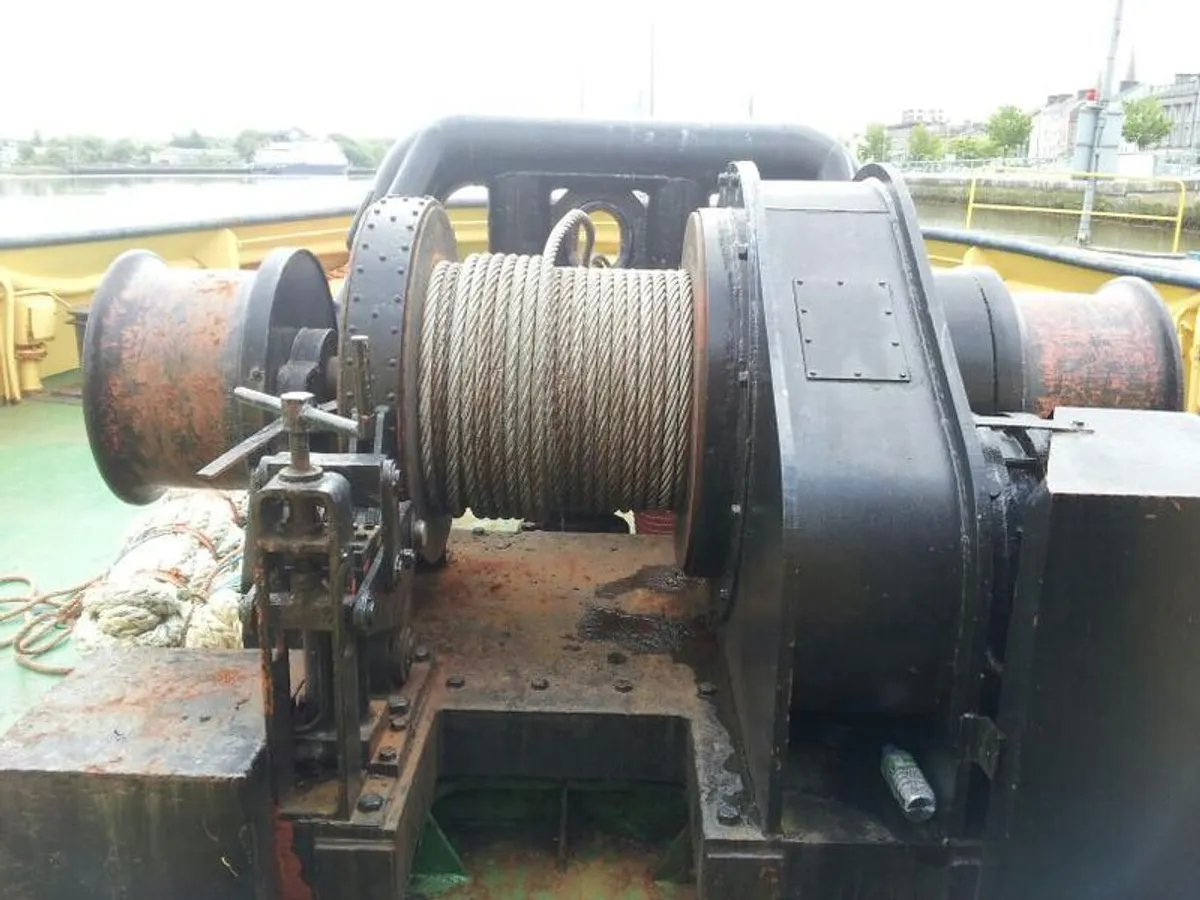 Rebocador à venda