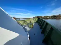 Barco de tripulação à venda