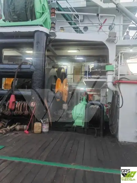 Navio de abastecimento à venda