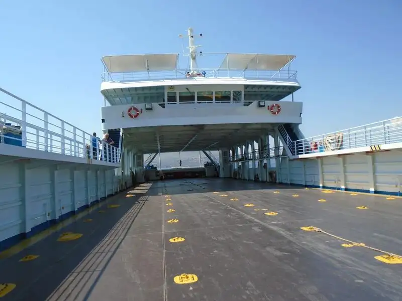 Balsa de desembarque, tanque à venda