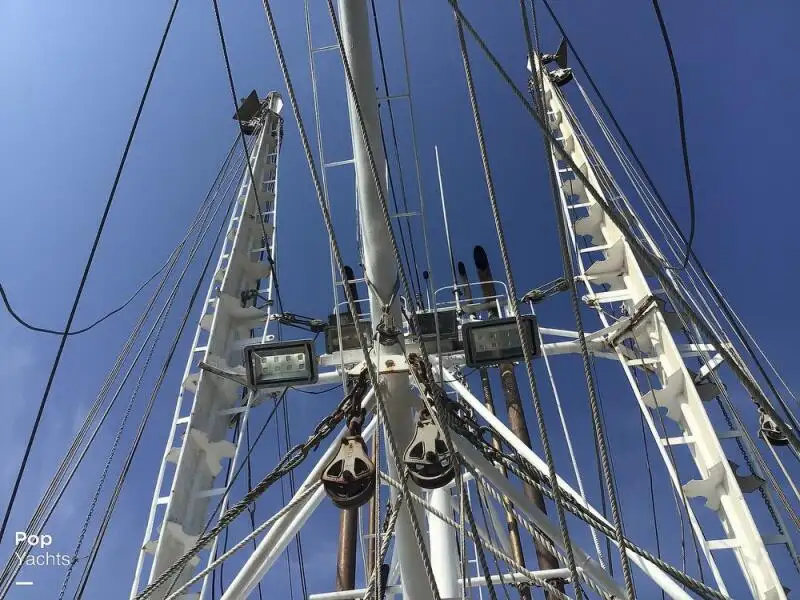 Navio de pesca de arrasto à venda
