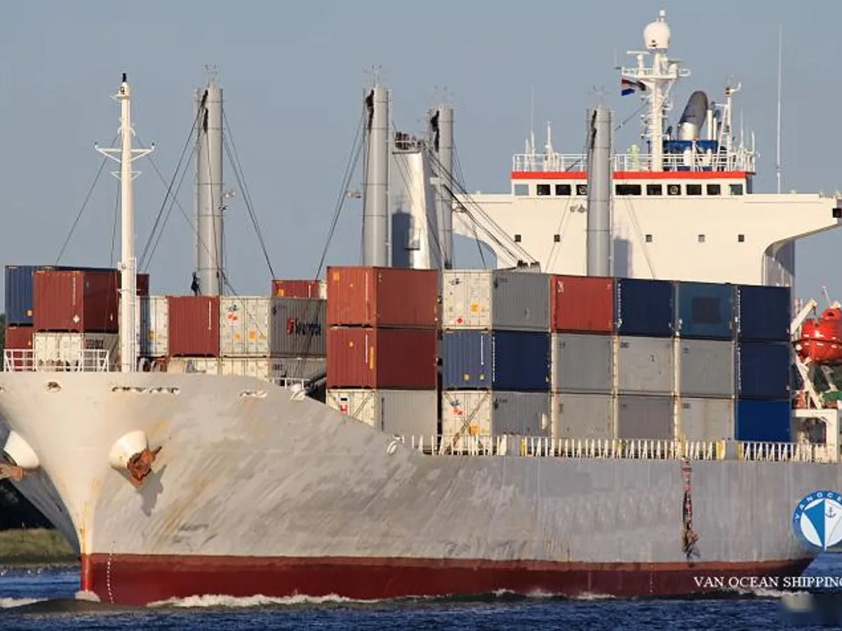 Navio frigorífico à venda