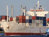 Navio frigorífico à venda