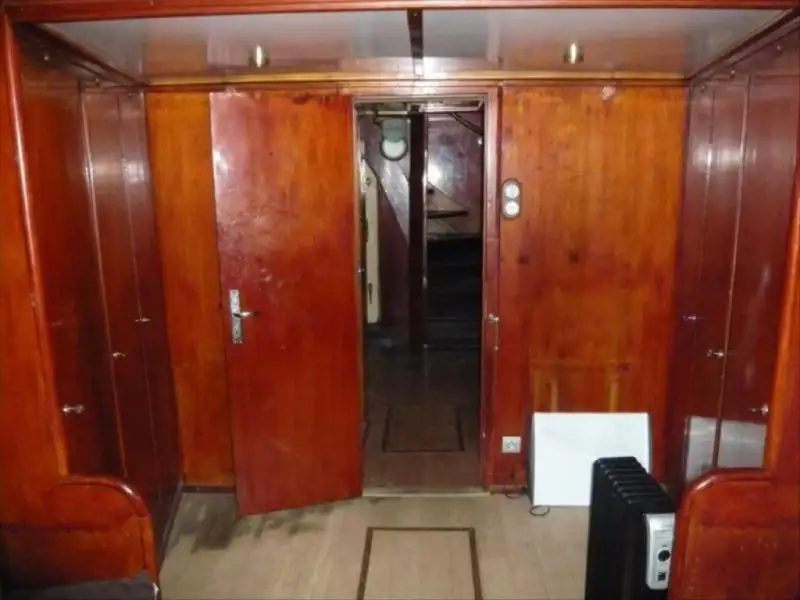 Navio de patrulha à venda