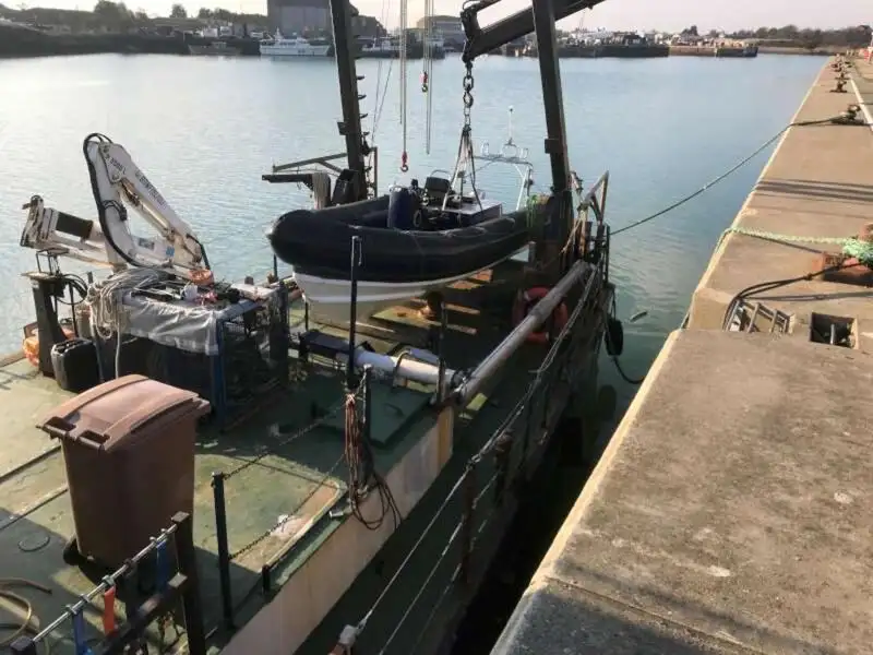 Barcos de trabalho à venda
