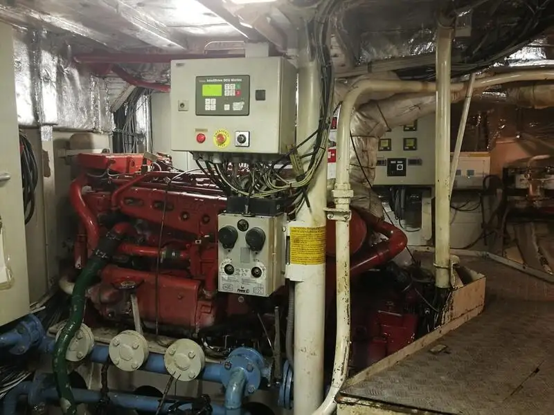 Navio porta-contêineres à venda
