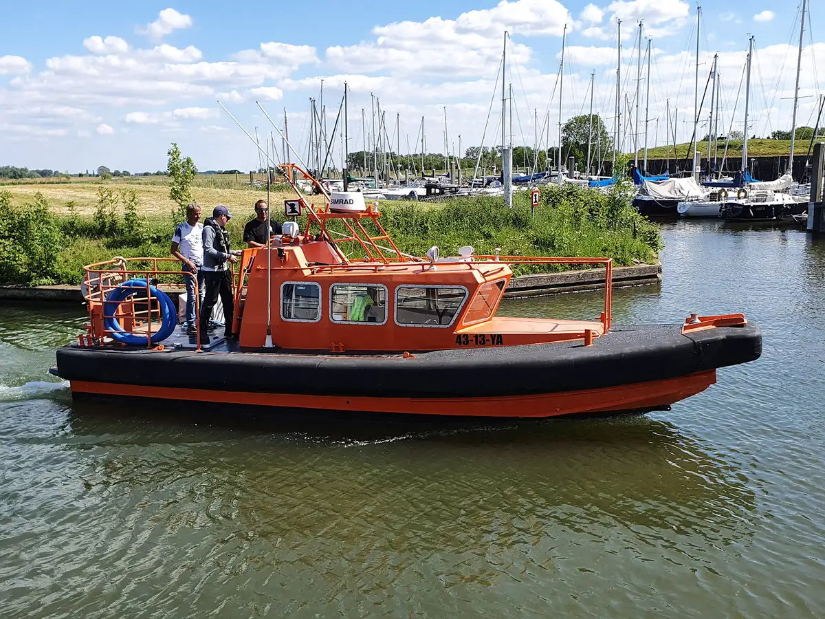 Navio de pesquisa à venda