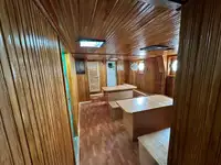 Navio de pesca de arrasto à venda