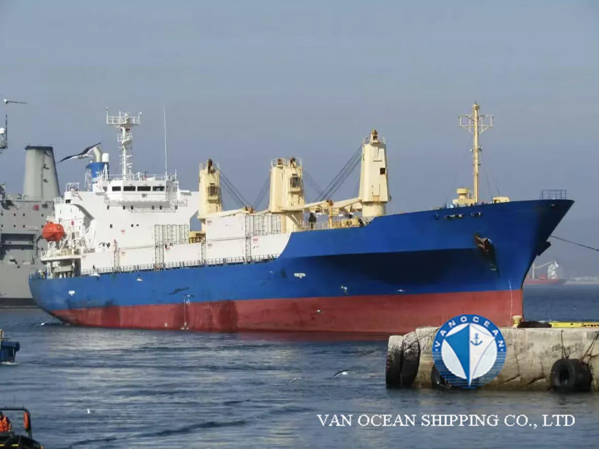 Navio frigorífico à venda
