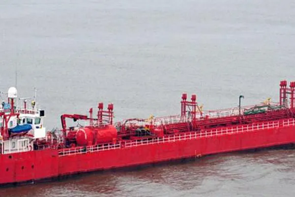Oil/Chemical tanker for sale