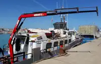 Barco de tripulação à venda