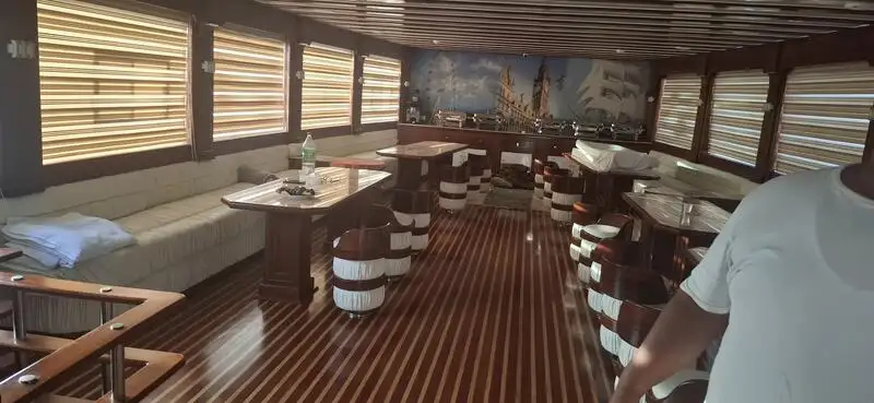 Navio de cruzeiro à venda