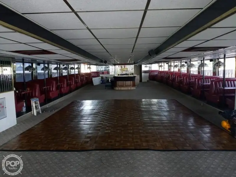Navio de cruzeiro à venda