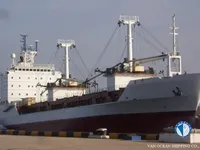 Navio frigorífico à venda