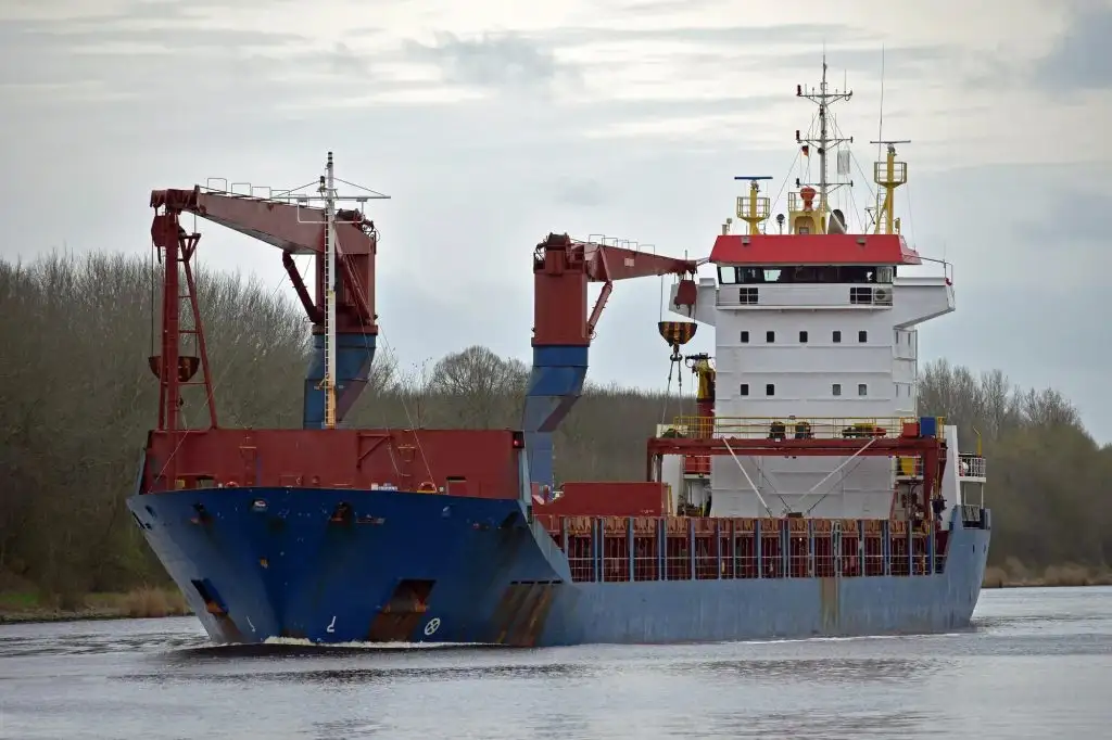 Navio graneleiro à venda