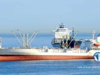 Navio frigorífico à venda