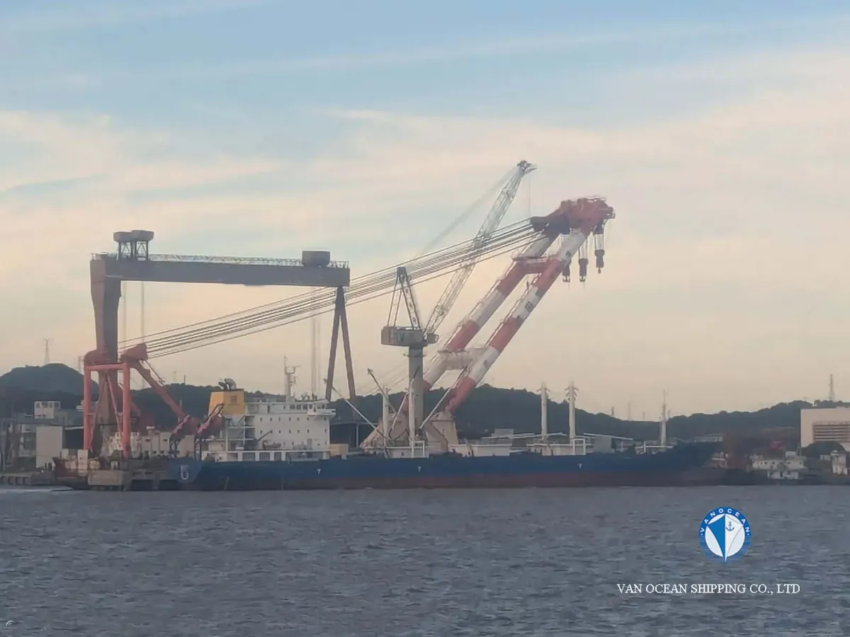 Navio frigorífico à venda