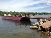 Barcaça à venda