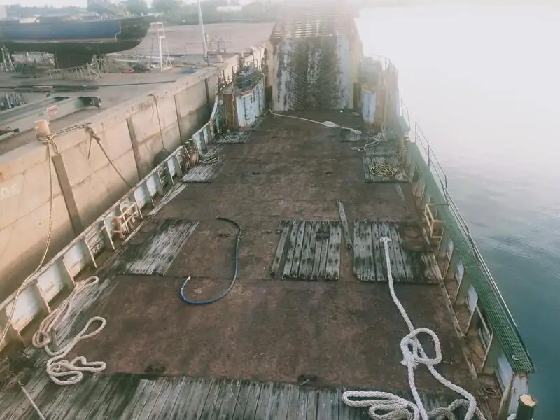 Balsa de desembarque, tanque à venda