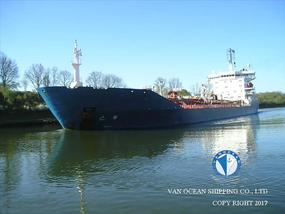 Navio-tanque de óleo/produtos químicos à venda