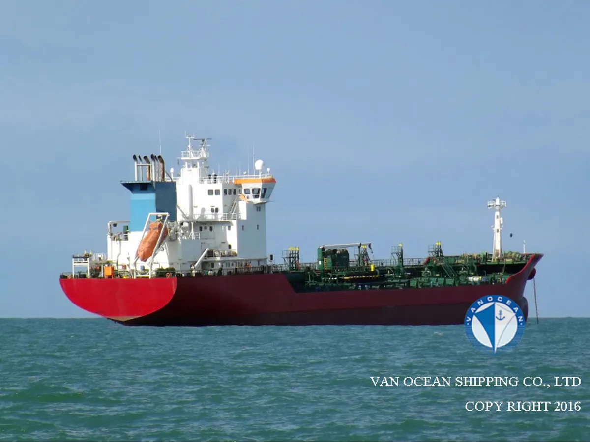 Navio-tanque de óleo/produtos químicos à venda