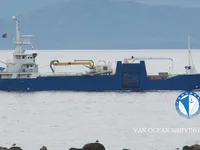 Navio frigorífico à venda