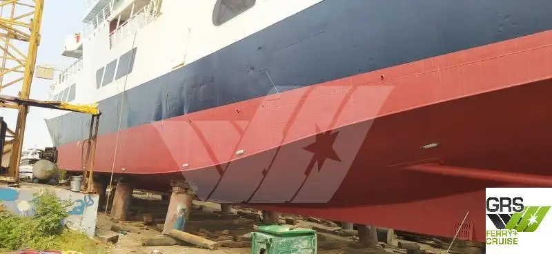 Navio de cruzeiro à venda