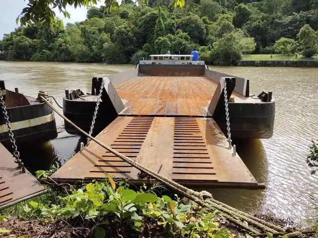 Balsa de desembarque, tanque à venda