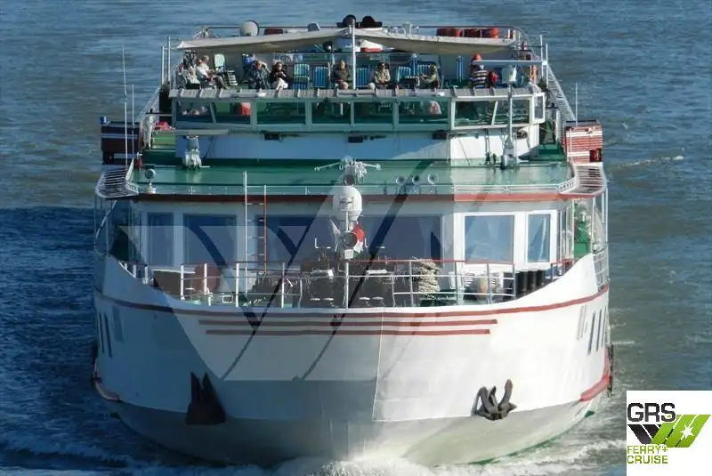 Navio de cruzeiro à venda