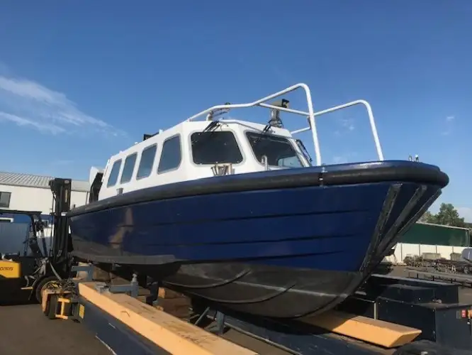 Navio de pesquisa à venda