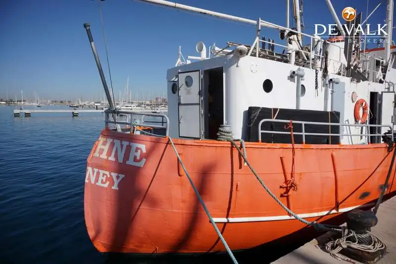 Navio de pesquisa à venda