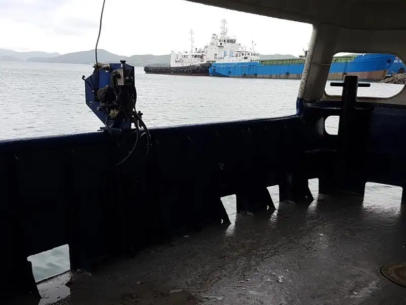 Navio de pesca de arrasto à venda