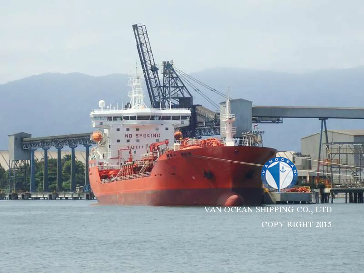 Navio-tanque de óleo/produtos químicos à venda