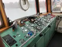 Rebocador à venda