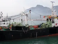 Navio de pesca de arrasto à venda