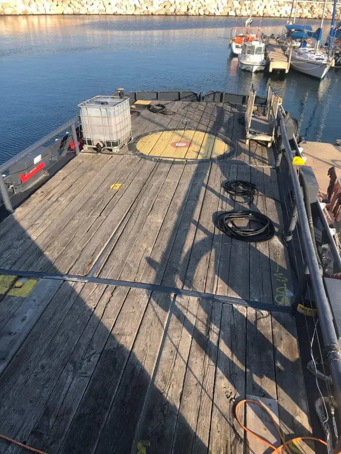 Navio porta-contêineres à venda