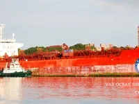 Navio-tanque de óleo/produtos químicos à venda
