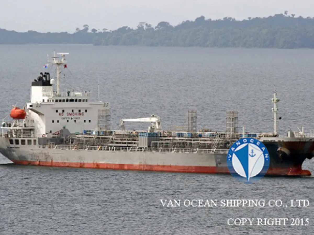 Navio-tanque de óleo/produtos químicos à venda