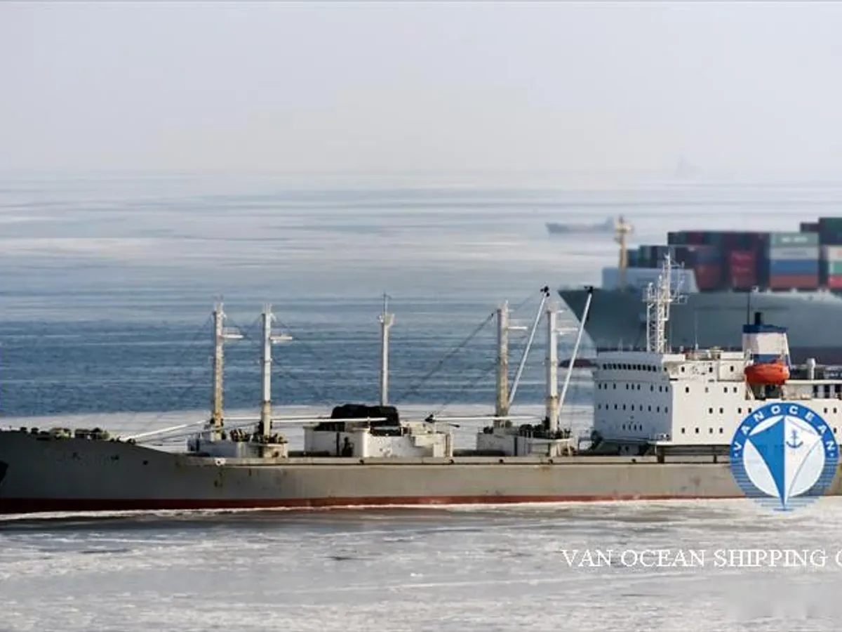 Navio frigorífico à venda