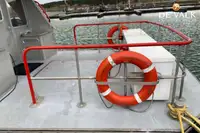 Barco de tripulação à venda