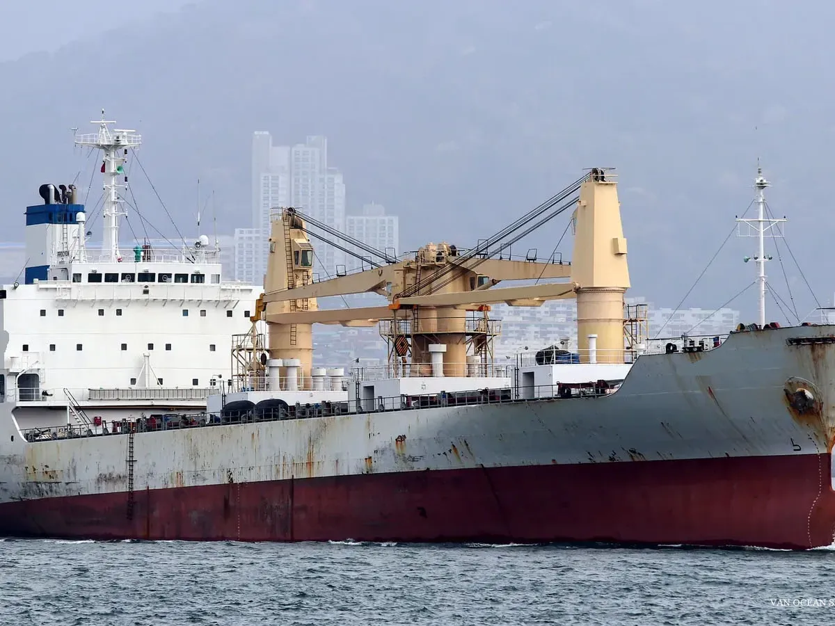 Navio frigorífico à venda
