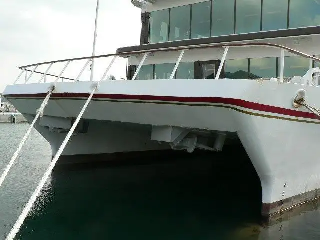 Catamarã à venda