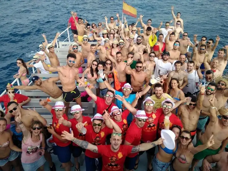 Navio de passageiros à venda