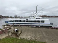 Navio de passageiros à venda